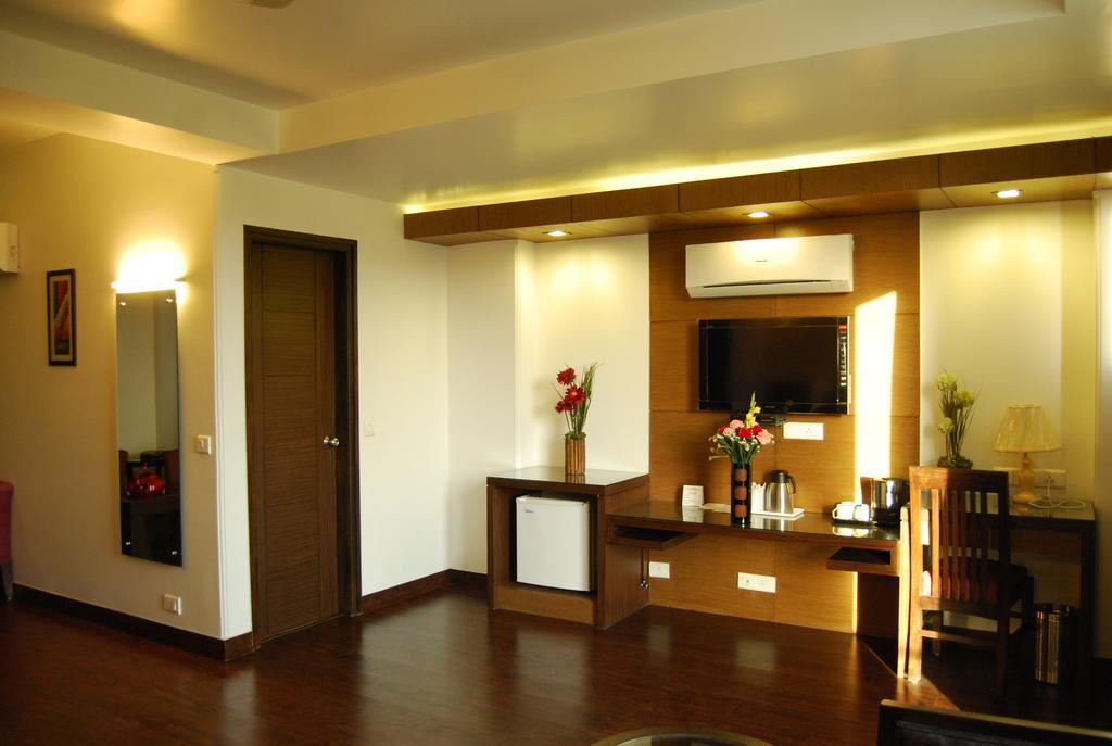 La Wisteria Hotel Delhi Kültér fotó