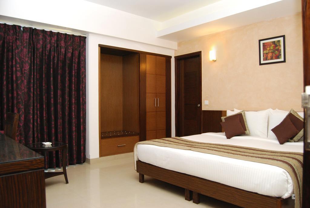 La Wisteria Hotel Delhi Kültér fotó